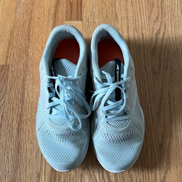 Reebok Women’s Aqua Tennis Shoes Size 8 - Picture 2 of 10